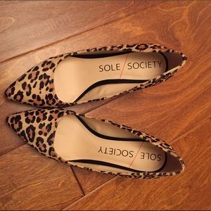 Sole society size 7.5 leopard print wedges